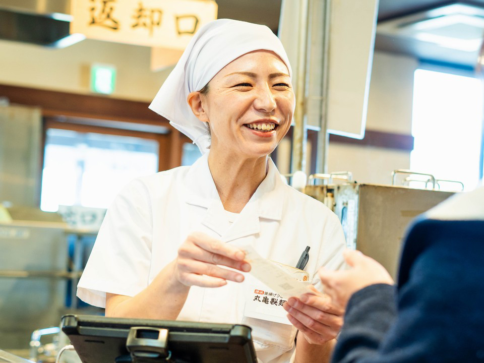 【主婦活躍中】 家事経験を活かして貢献 / 丸亀のキッチンスタッフ